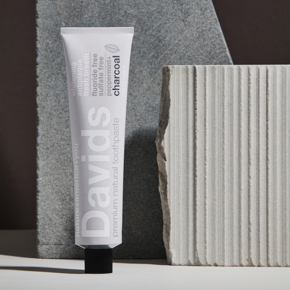 Davids デイヴィッズ ホワイトニングトゥースペースト チャコール 149g