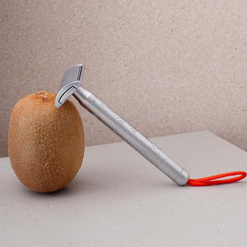 ミューレ コンパニオン ボディ&フェイス 両刃カミソリ コーラル(赤オレンジ)