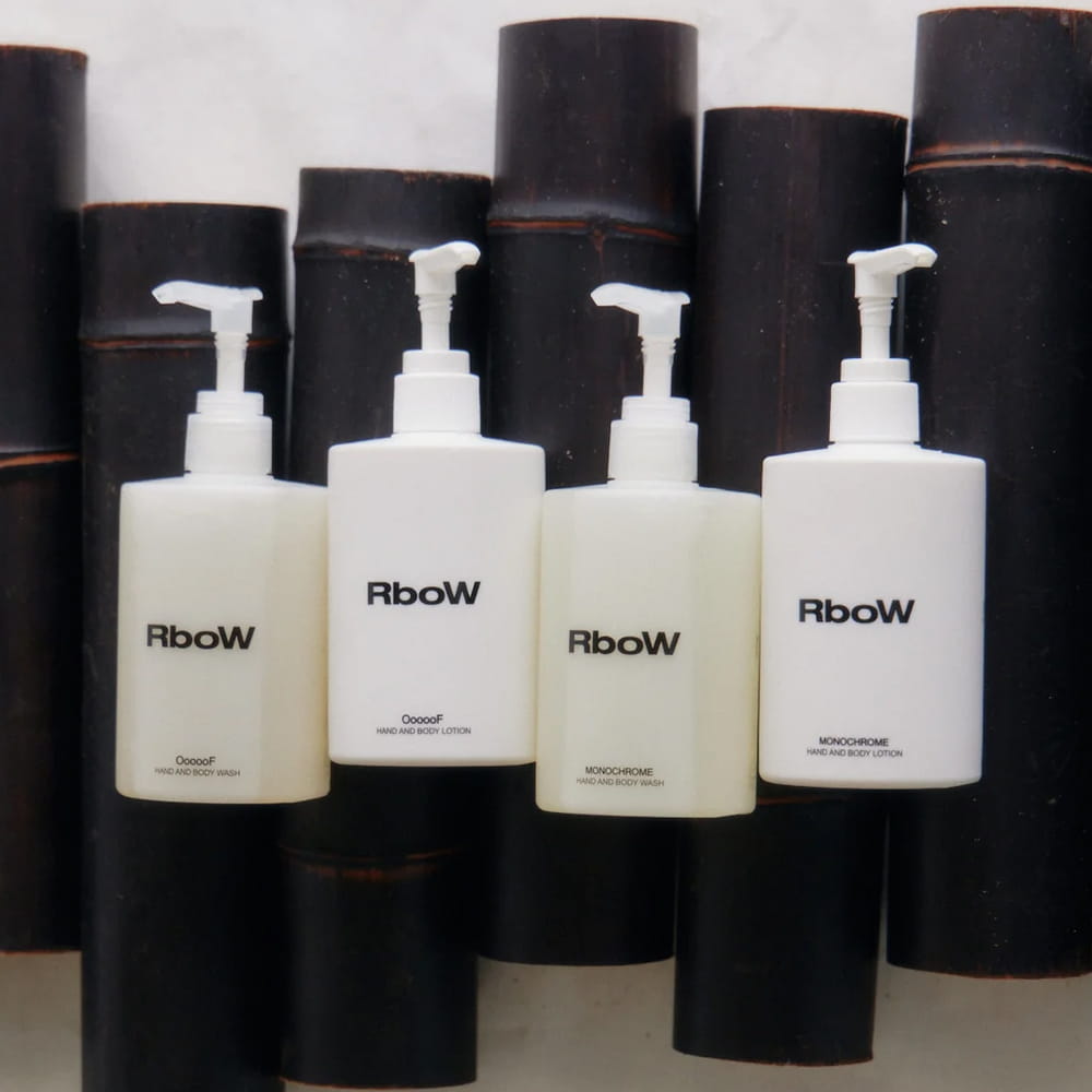 RboW アールボウ ハンド&ボディローション ウーフ 300mL